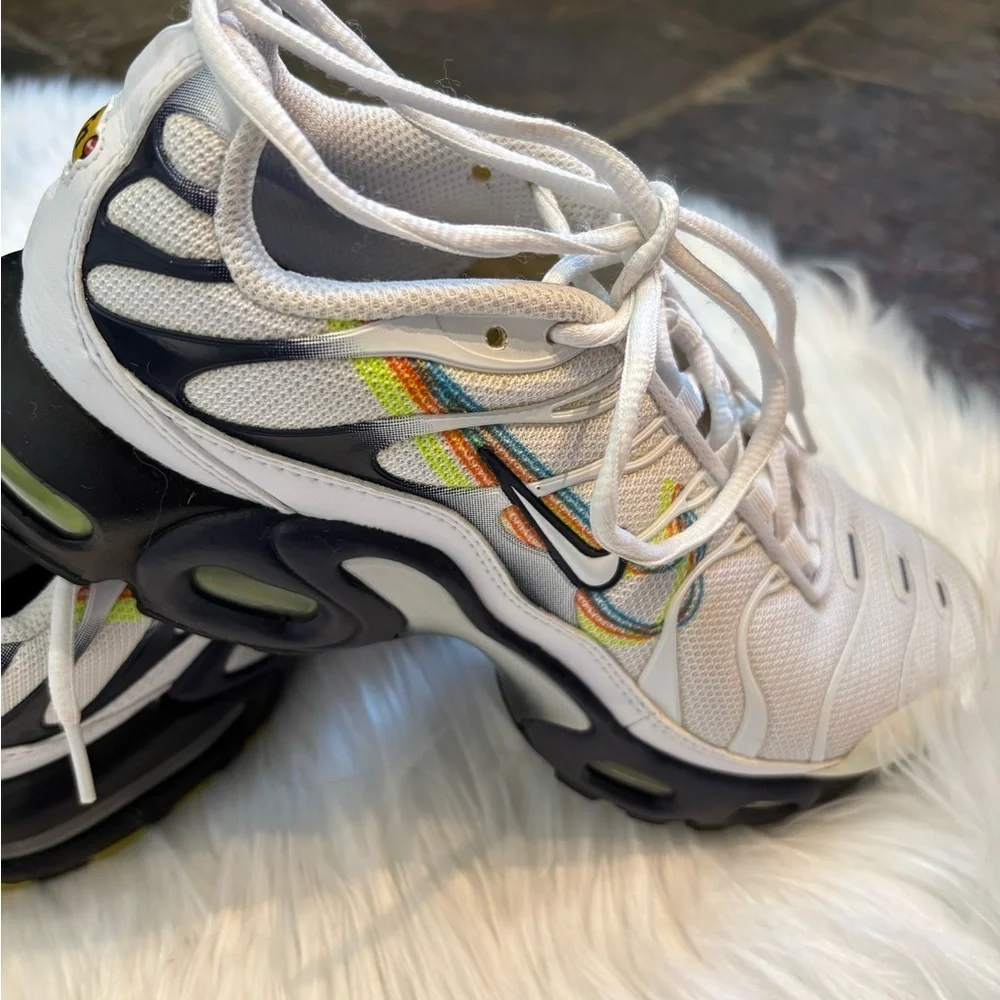 Nike Air Max Plus Anaglyph White White & Black Sneakers Rainbow accent